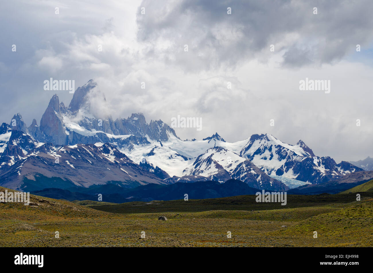 Argentina chile border andes mountains hi-res stock photography and ...