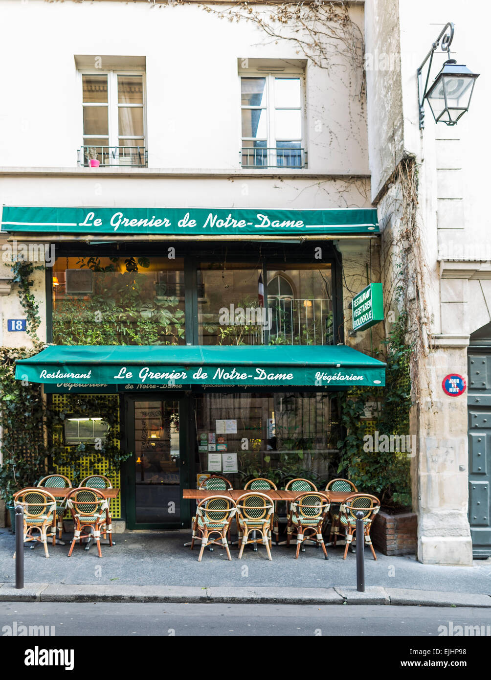 Vegetarian cafe restaurant Le Grenier de Notre Dame exterior, Paris, France Stock Photo