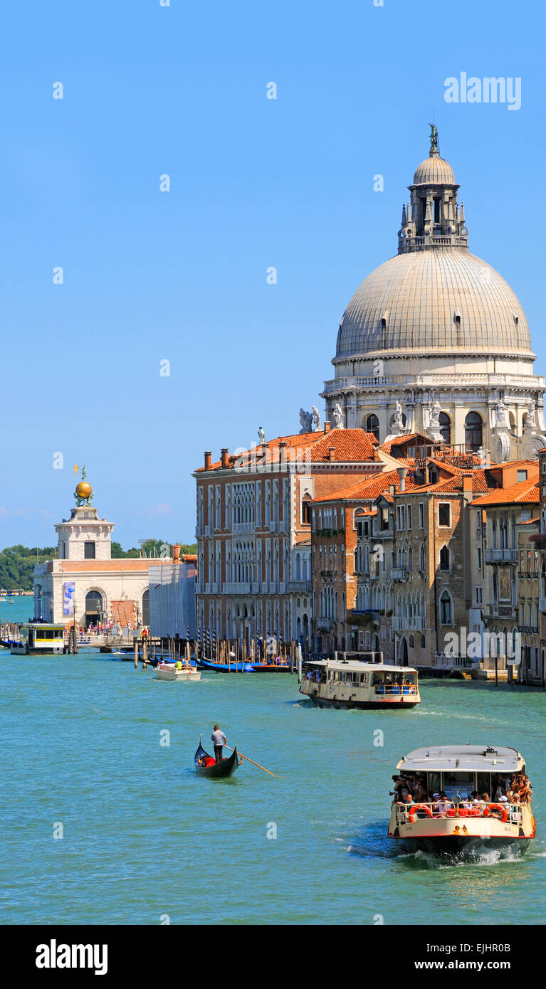 Vaporetto on the grand canal hi-res stock photography and images - Alamy
