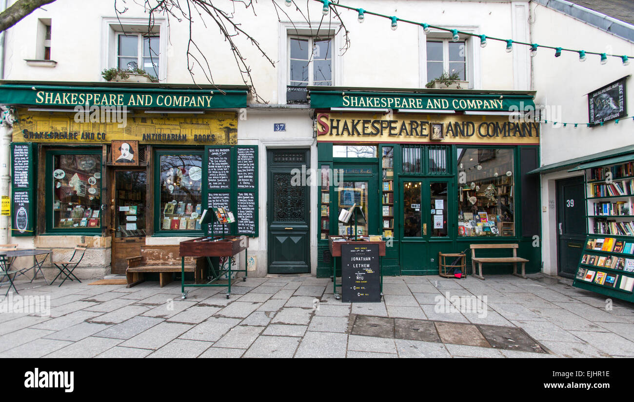 Shakespeare and Company bookstore, Paris, France Stock Photo Alamy