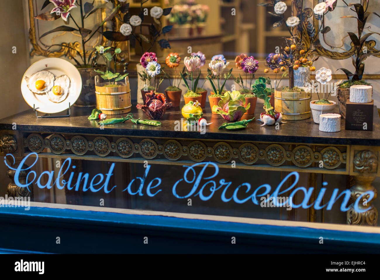 Porcelain and enamel shop, Paris, France Stock Photo