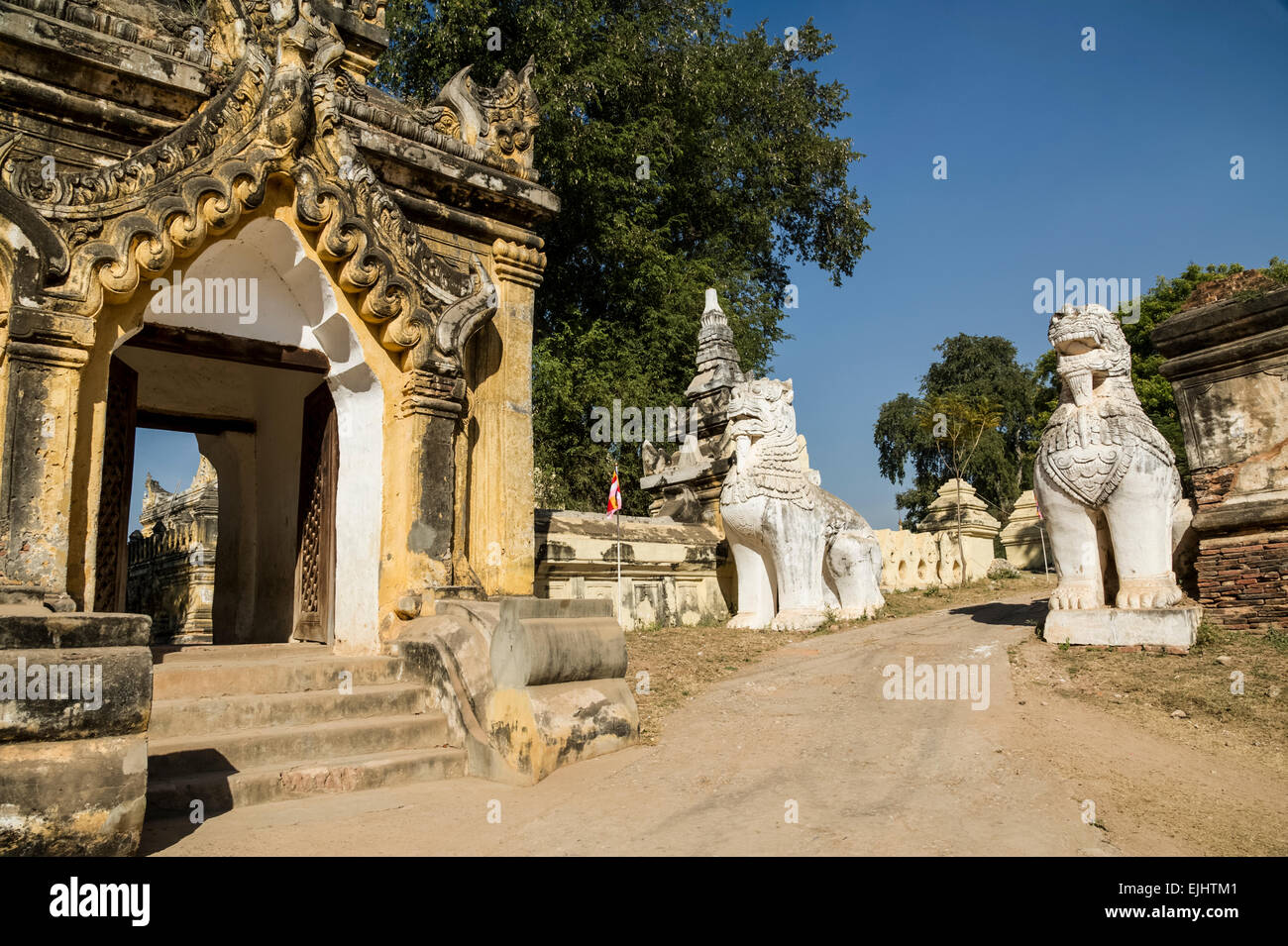 Mandalay street Scenes Mingun Ancient city Stock Photo