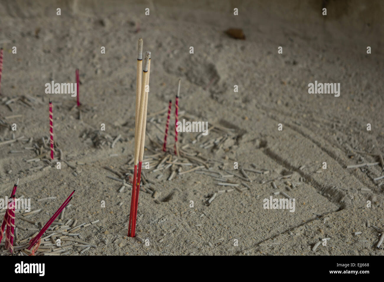 Incense joss hi-res stock photography and images - Alamy