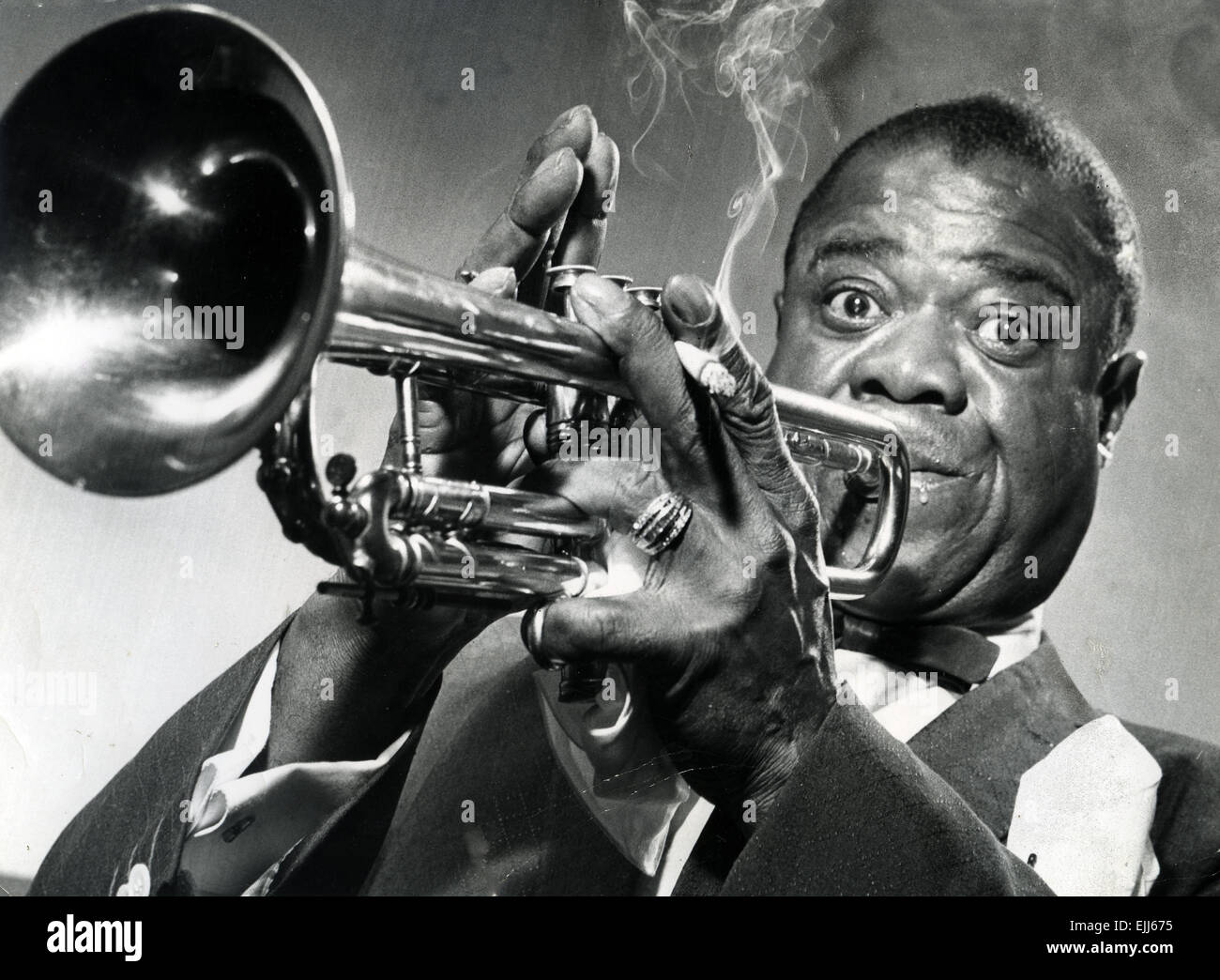 - Semi-Gloss 11 x 14 Historical Artwork from 1953 - Louis Armstrong Photograph 