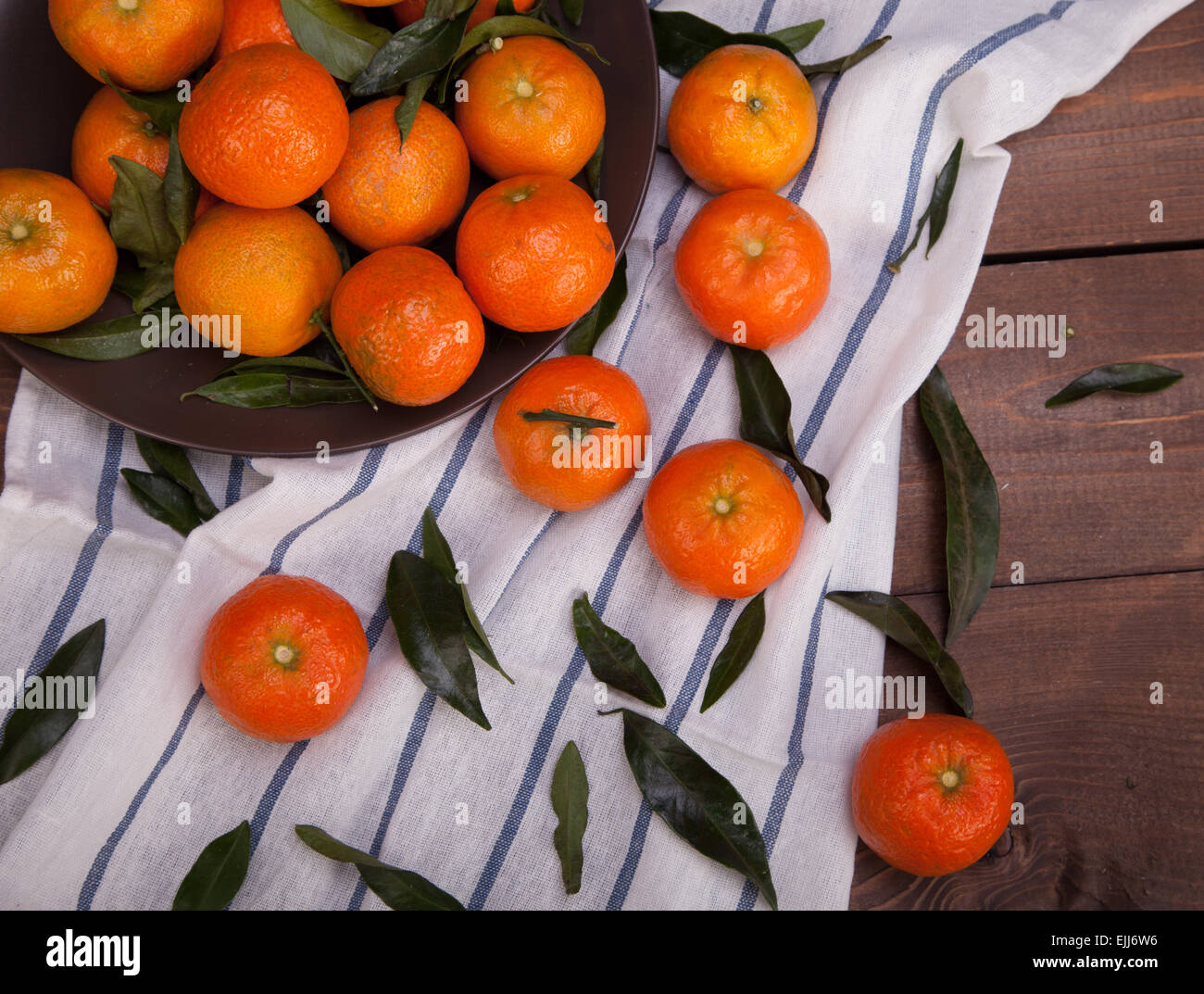 bunch of tangerines Stock Photo Alamy