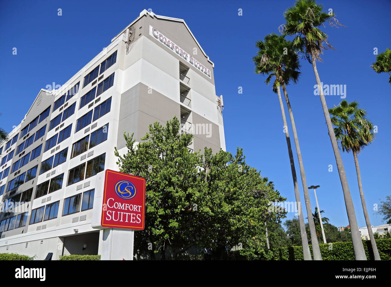 Comfort Suites hotel with Comfort Suites sign at exterior, Fort Lauderdale, Florida, USA Stock Photo