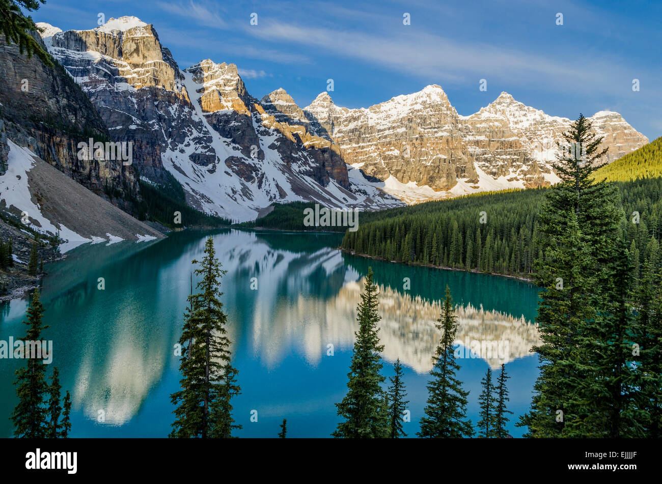 Moraine Lake, Valley of the Ten Peaks, Banff National Park, Alberta ...