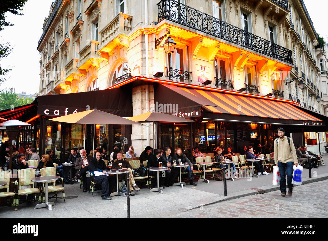 Latin quarter paris hi-res stock photography and images - Alamy
