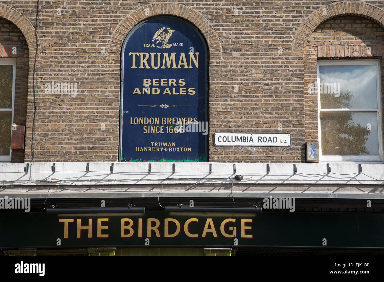 Birdcage Pub Sign, Columbia Road, London; England; UK Stock Photo Alamy