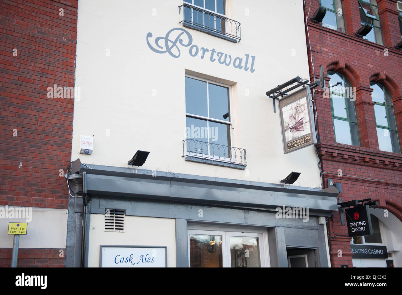 Exterior shot of Portwall pub in Bristol city centre Stock Photo