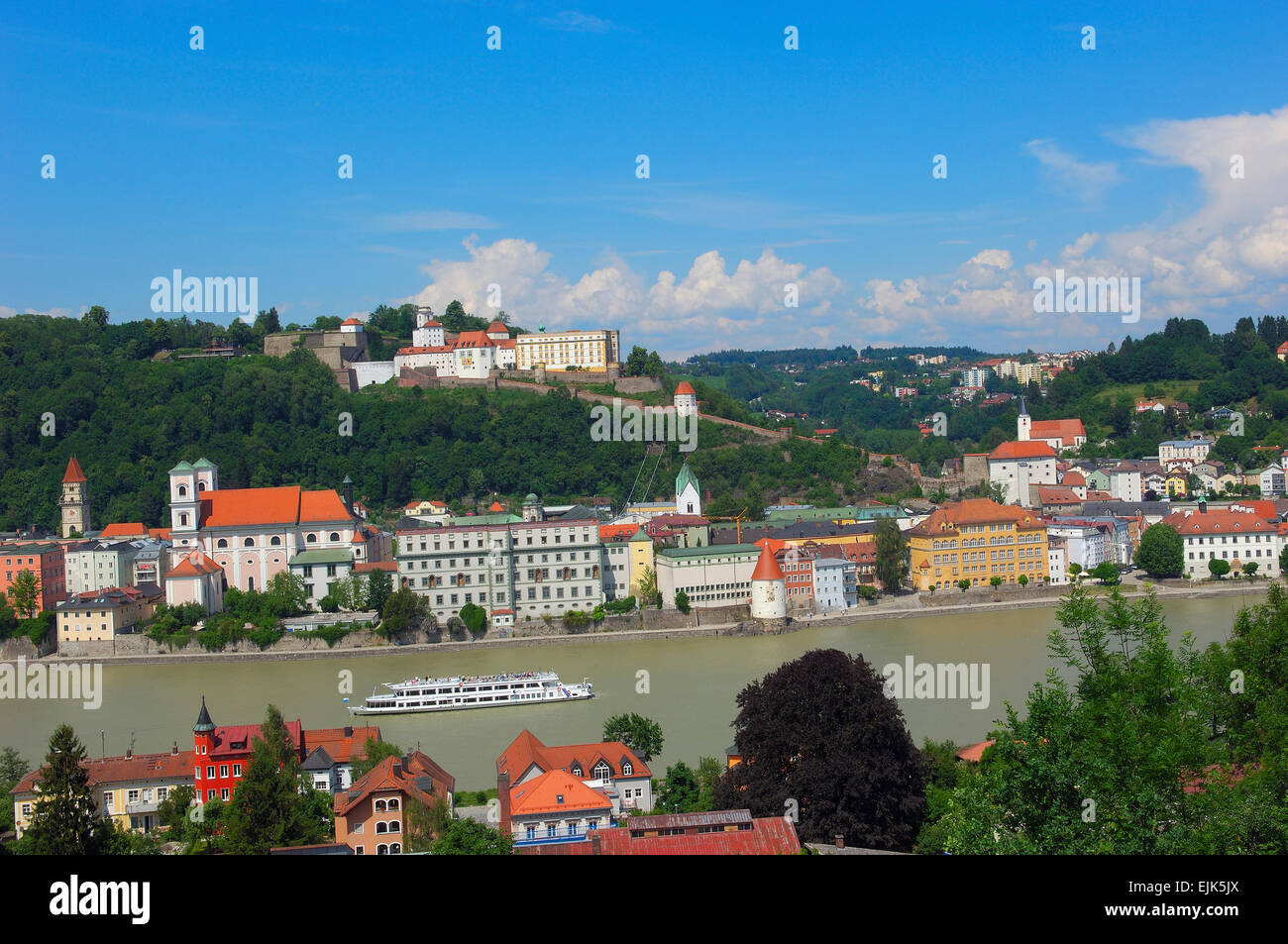 Overview lower house hi-res stock photography and images - Alamy