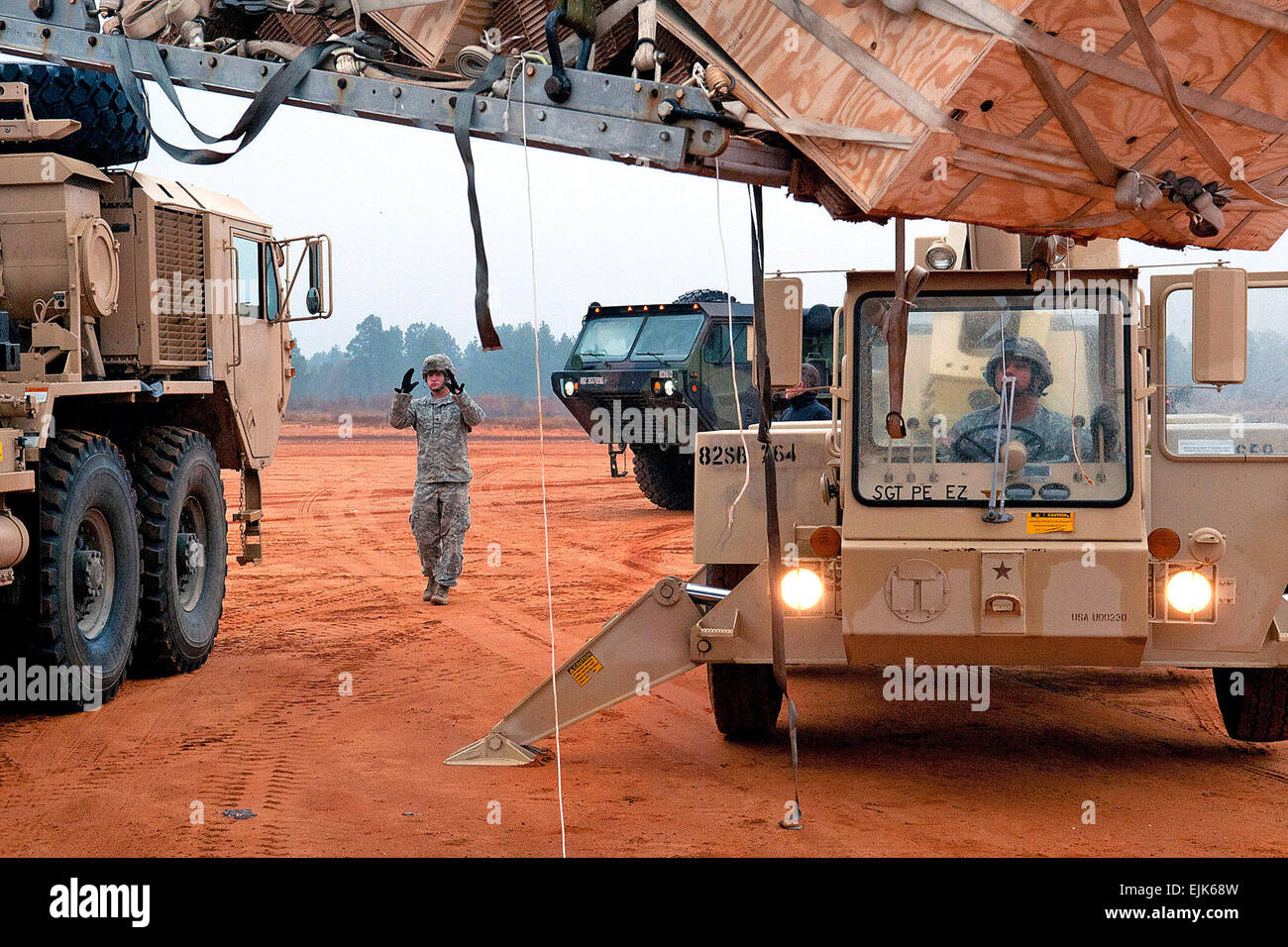 Army heavy expanded mobility tactical truck hi-res stock photography ...