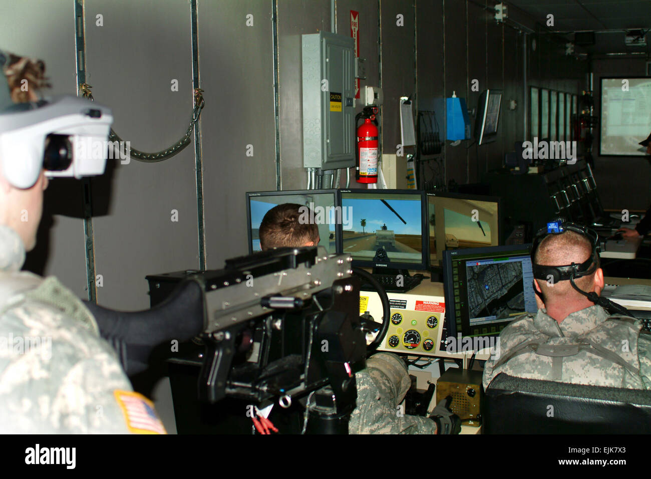 U.S. Army Soldiers with 6th Infantry Regiment, 2nd Brigade Combat Team, 1st Armored Division conduct virtual convoy training in Baumholder, Germany, Feb. 21, 2008.  Ruediger Hess Stock Photo