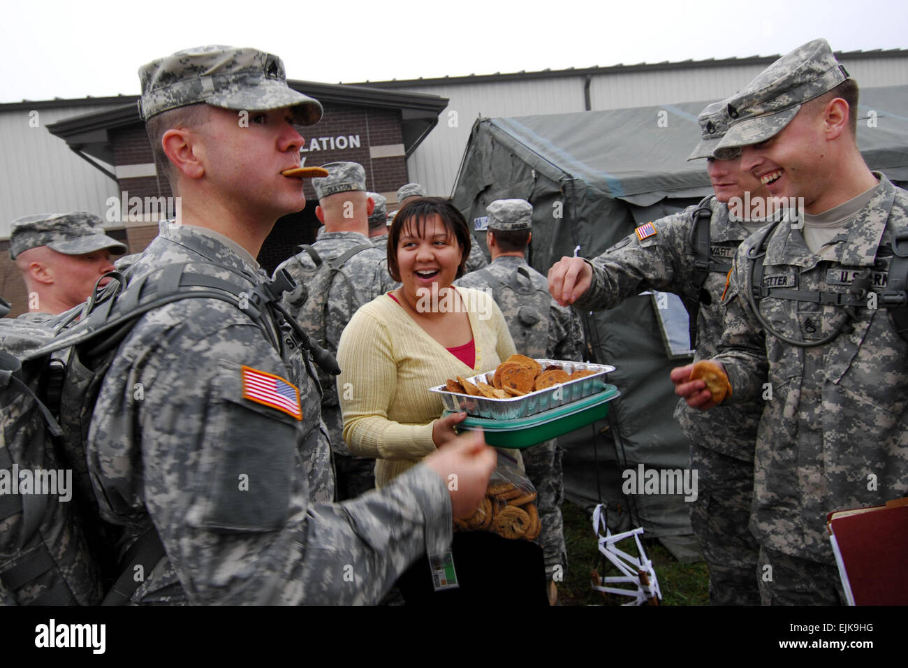 толстый солдат. лагерь для детей с ожирением. толстый солдат. толстый солдат. ожирение военнослужащих.