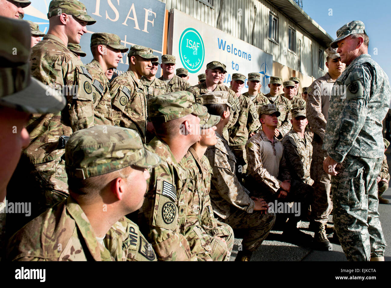 Chairman of the Joint Chiefs of Staff General Martin E. Dempsey talks with Soldiers and Marines stationed at ISAF Headquarters and Camp Eggers in Kabul, Afghanistan on Jul 20, 2013.  DOD  D. Myles Cullen Stock Photo