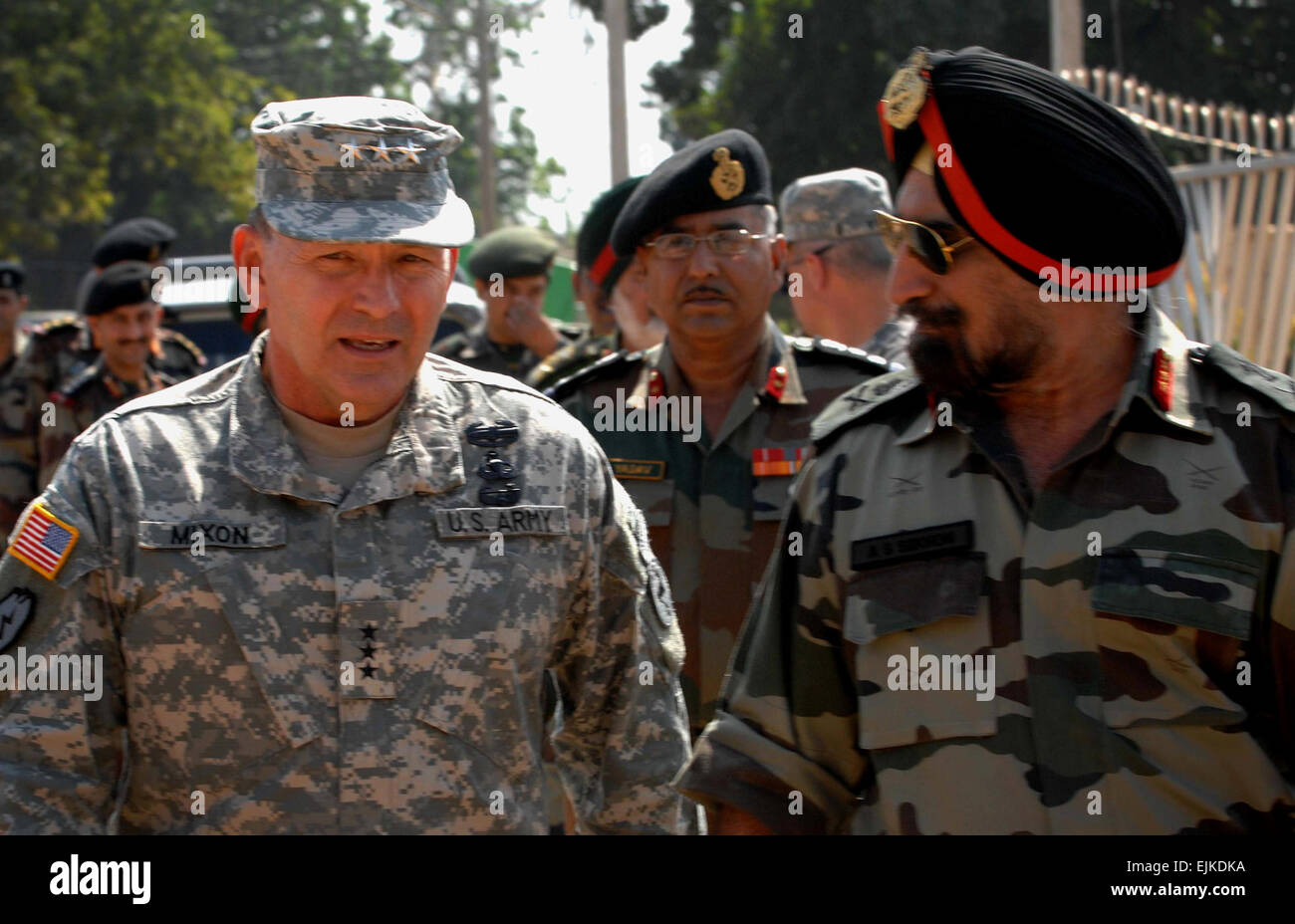 Lt. Gen. Benjamin R. Mixon, commander of U.S. Army, Pacific, talks with ...