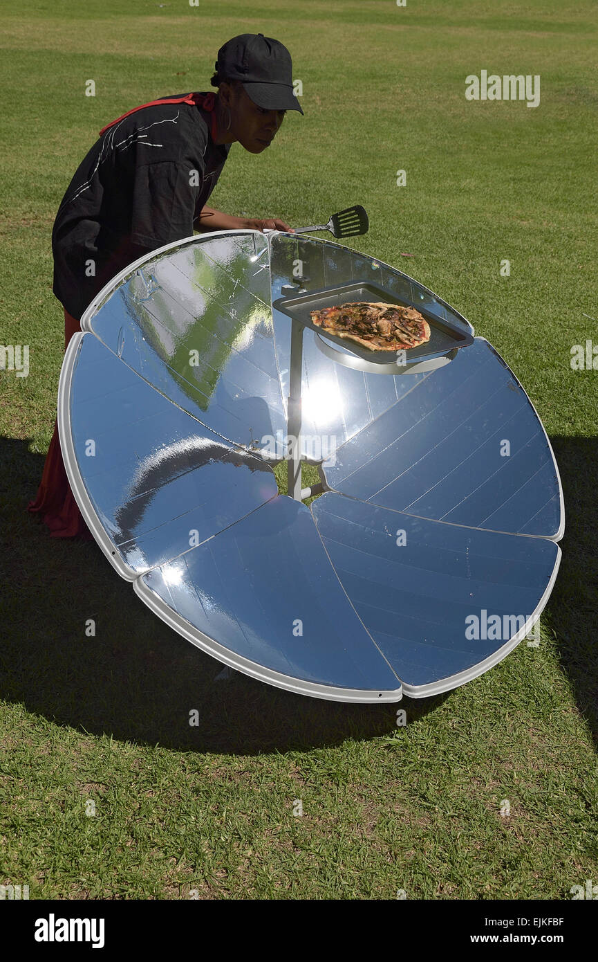 Solar powered cooker Stock Photo Alamy