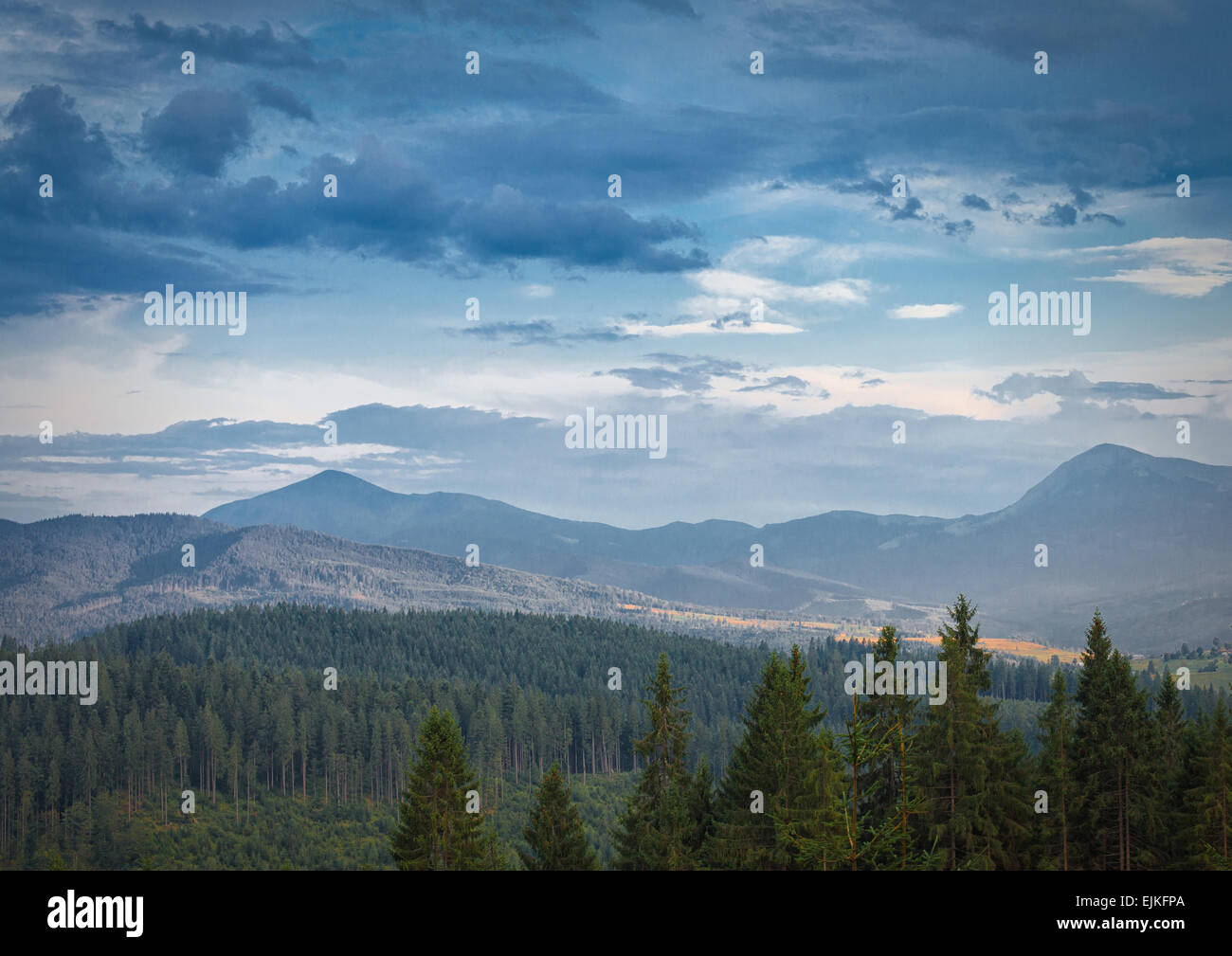 Beauty clouds landscape hi-res stock photography and images - Alamy