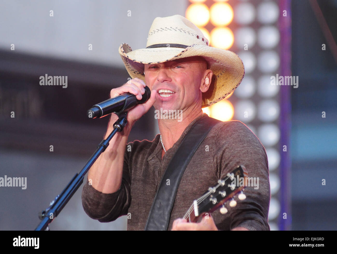 Kenny Chesney performs live on NBC's 'Today' show Featuring: Kenny