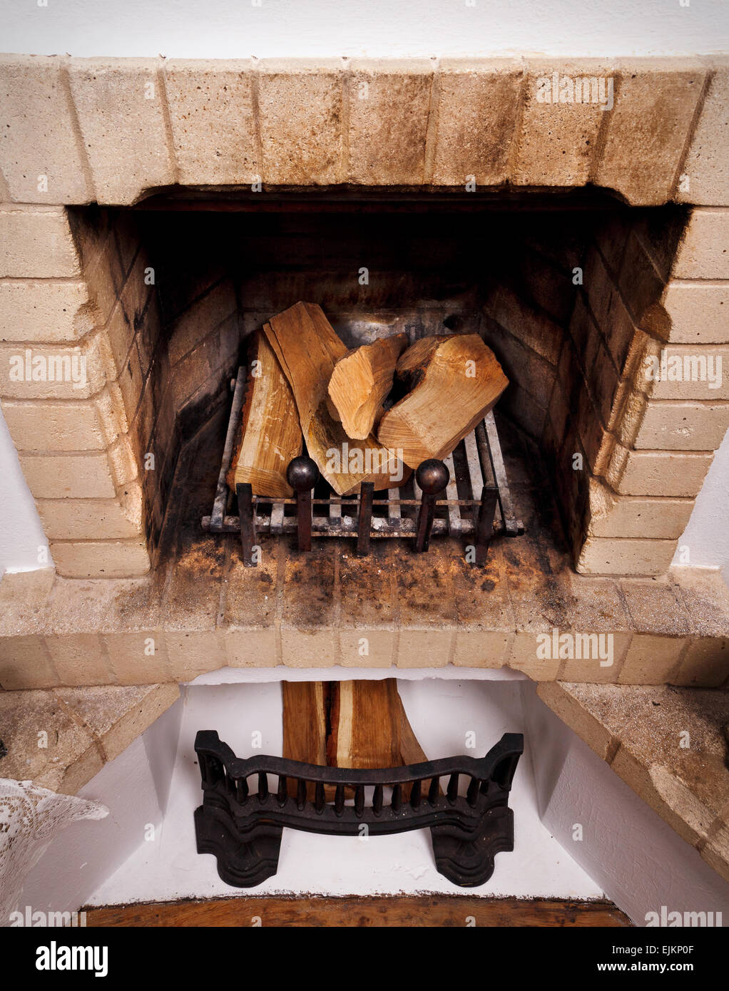 vintage antique fireplace Stock Photo - Alamy