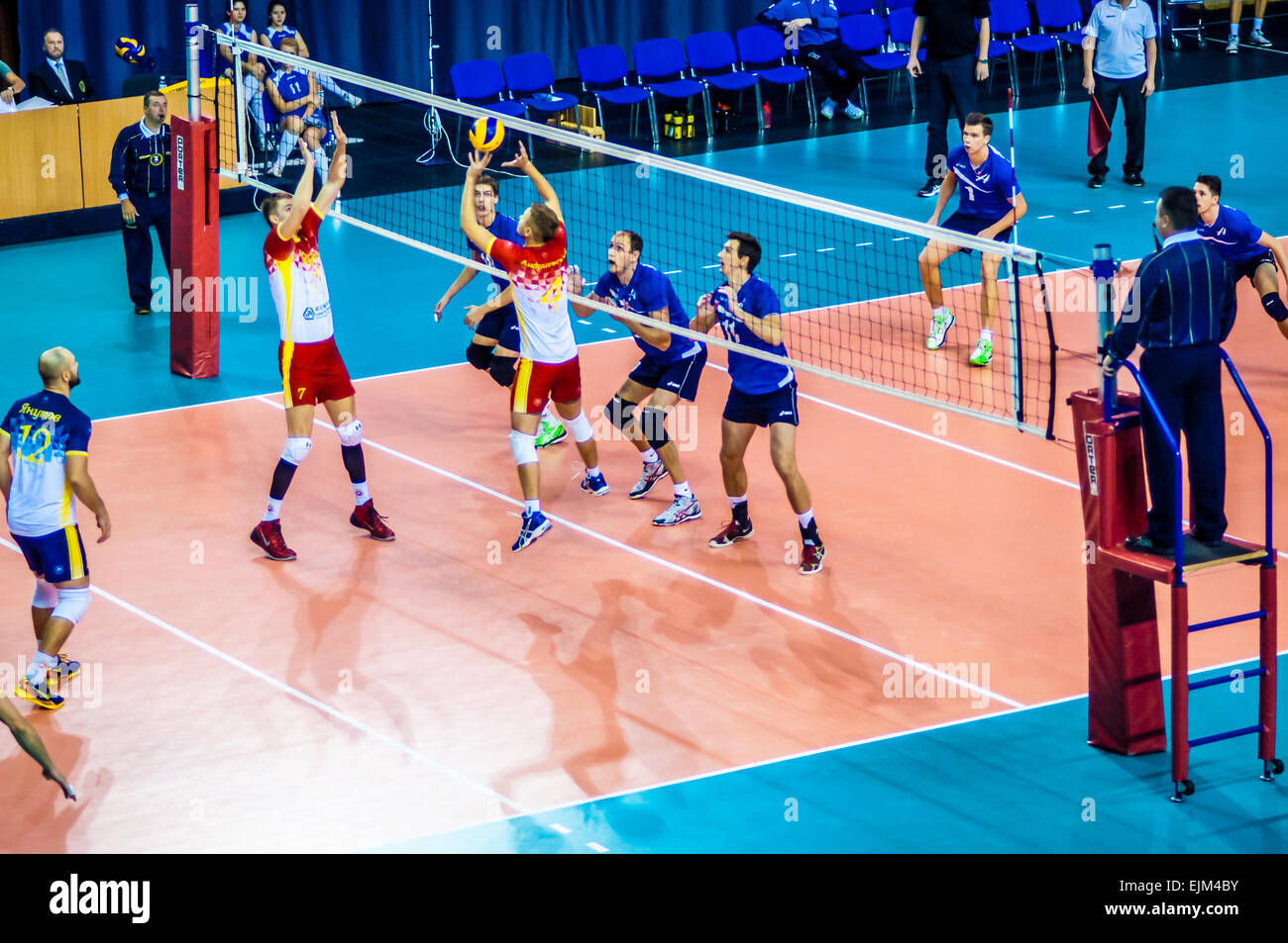 ORENBURG - 14 September: Russian volleyball Cup. Competition volleyball teams Motorist (St. Petersburg) and the Gubernia (city of Nizhny Novgorod) 14 September 2014 in ORENBURG, ORENBURG region, RUSSIA Stock Photo