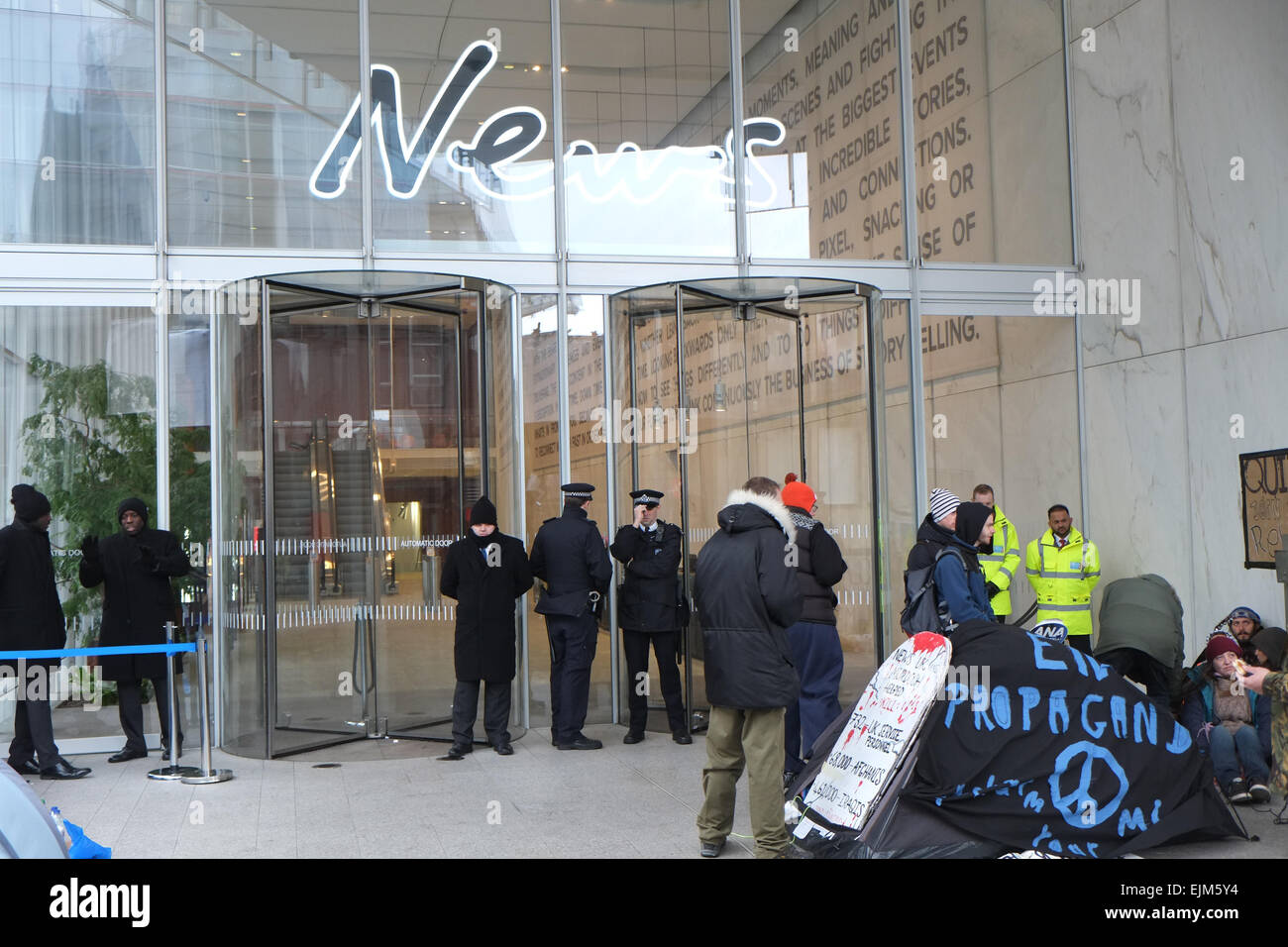 Mini Shard News HQ,The Mini Shard, London, UK. 29th March 2015. Anti Rupert ...
