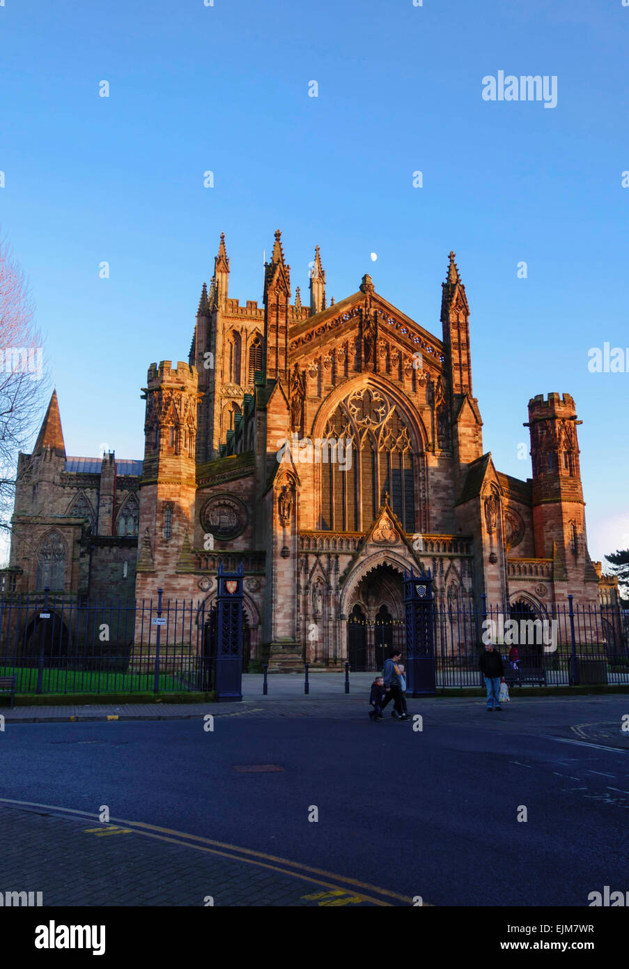 Hereford cathedral at dusk hires stock photography and images Alamy