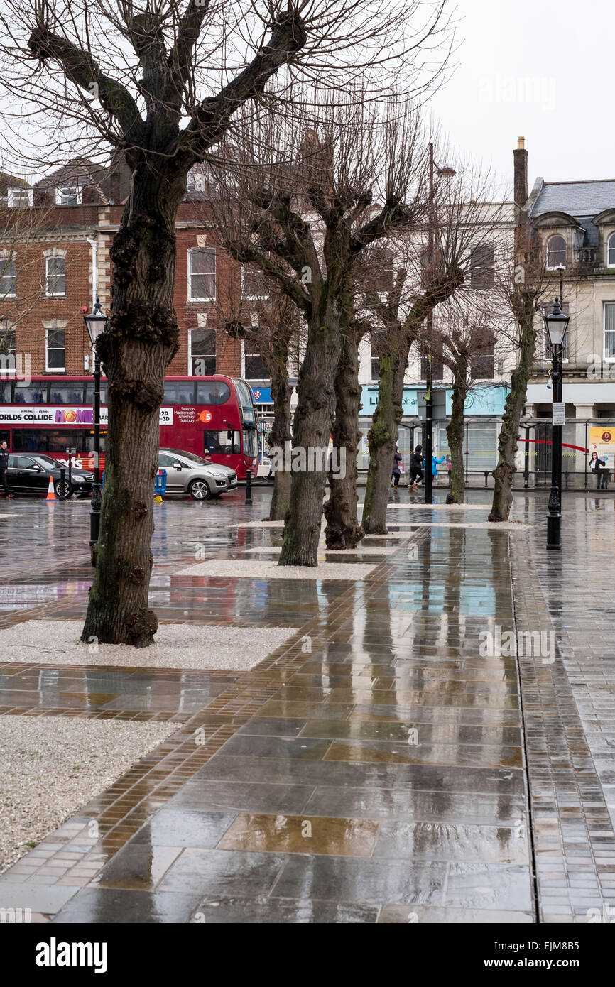 Salisbury Wiltshire 29th March 2015 Uk Weather A Wet And Very Windy Day In Salisbury Wiltshire Credit Paul Chambers Alamy Live News Salisbury Wiltshire 29th March 2015 Uk Weather A Wet And Very Windy Day In Salisbury Wiltshire Credit Paul Chambers Alamy Live News