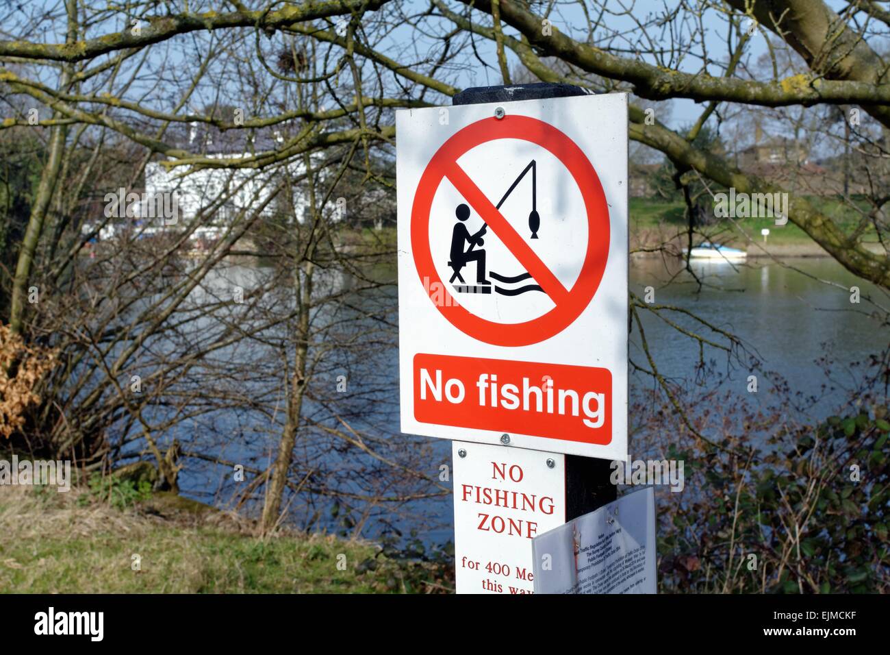 No Fishing sign on river Thames embankment at Molesey Surrey Stock Photo
