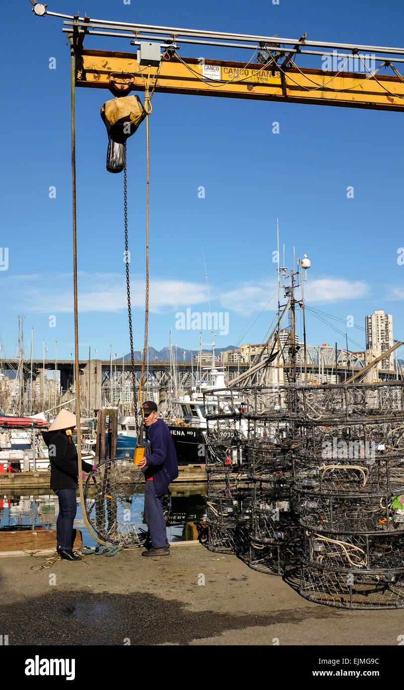 Chinese fishing trap hi-res stock photography and images - Alamy