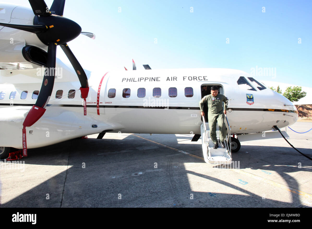 Pasay City, Philippines. 30th Mar, 2015. A pilot from the Philippine