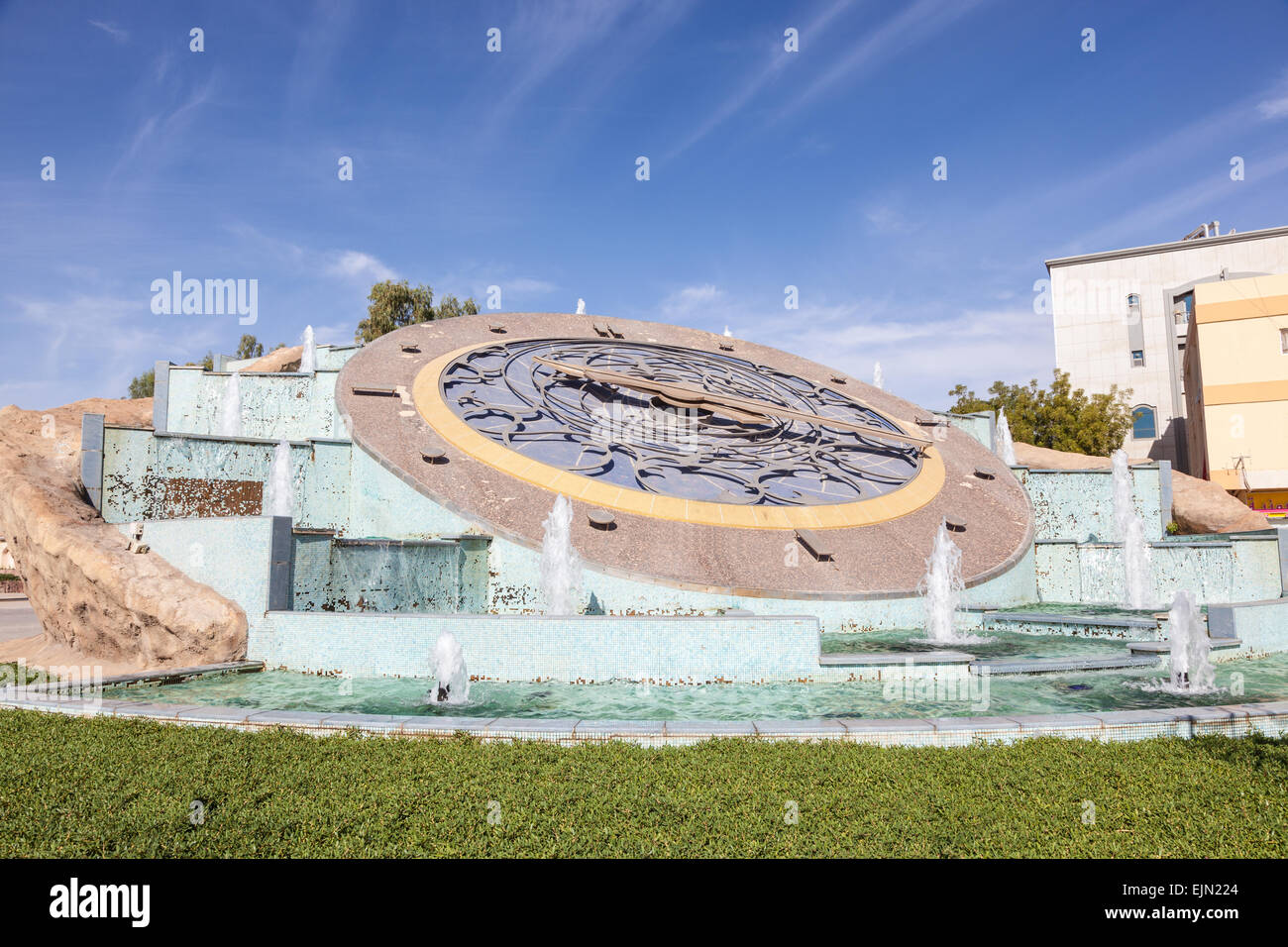 Giant clock hires stock photography and images Alamy