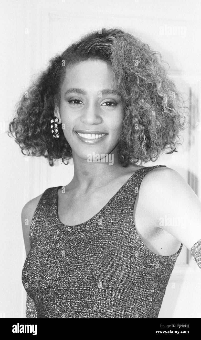 Whitney Houston photographed in London, while she was at No.1 in the British charts. 10th December 1985 Stock Photo
