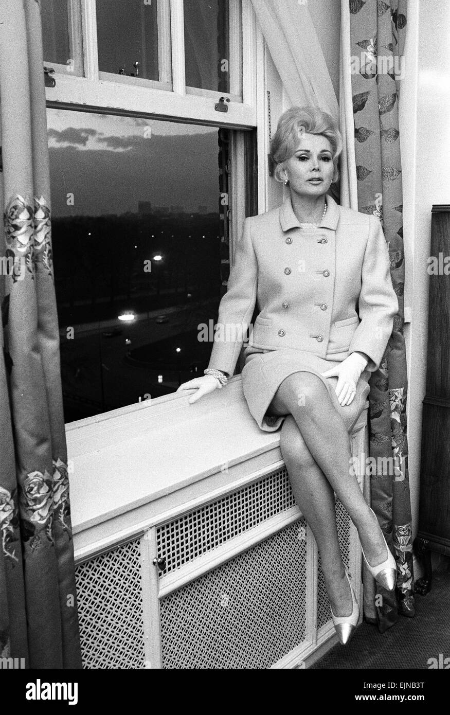 Actress Zsa Zsa Gabor pictured at a West London Hotel, Saturday 12th March 1966. Newlywed Zsa Zsa Gabor flew into London yesterday to begin a fortnight's honeymoon with new / fifth husband, Texas millionaire Joshua Cosden. Stock Photo