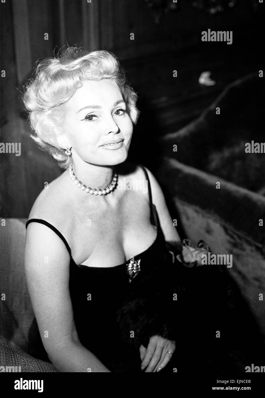 Zsa Zsa Gabor at a reception at The Dorchester Hotel, London. 25th August 1957 *** Local Caption *** watscan - - 17/08/2010 Stock Photo