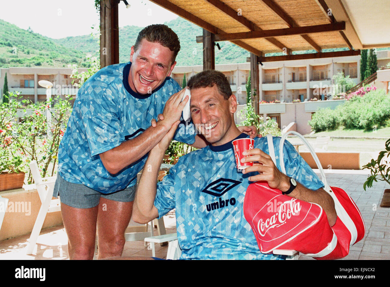 1990 World Cup Finals in Italy. England footballers Paul Gascoigne (left) and Terry Butcher in relaxed mood at the England team base in Italy. June 1990. Stock Photo