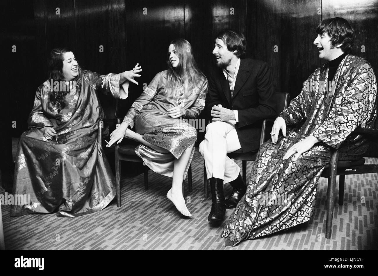 American singing group The Mamas and the Papas seen here in London, l-r, Cass Elliott, Michelle Gilliam, John Philips and Denny Doherty. The group held a press conference following the release of Cass Elliott from police custody after she was arrested for the alleged theft of two blankets from a Kensington Hotel earlier on in the year 6th October 1967. Stock Photo