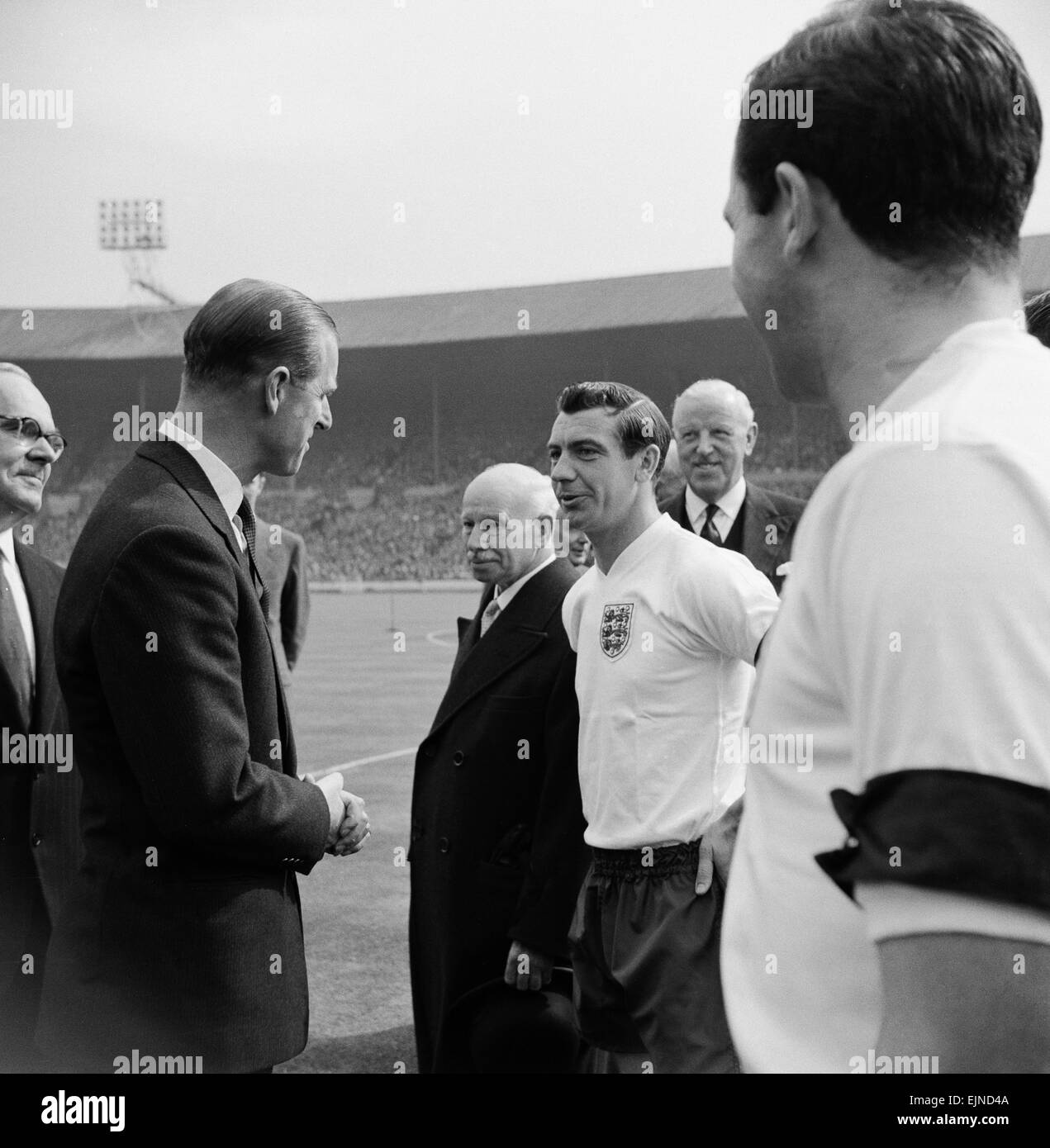 england-football-international-1961-hi-res-stock-photography-and-images