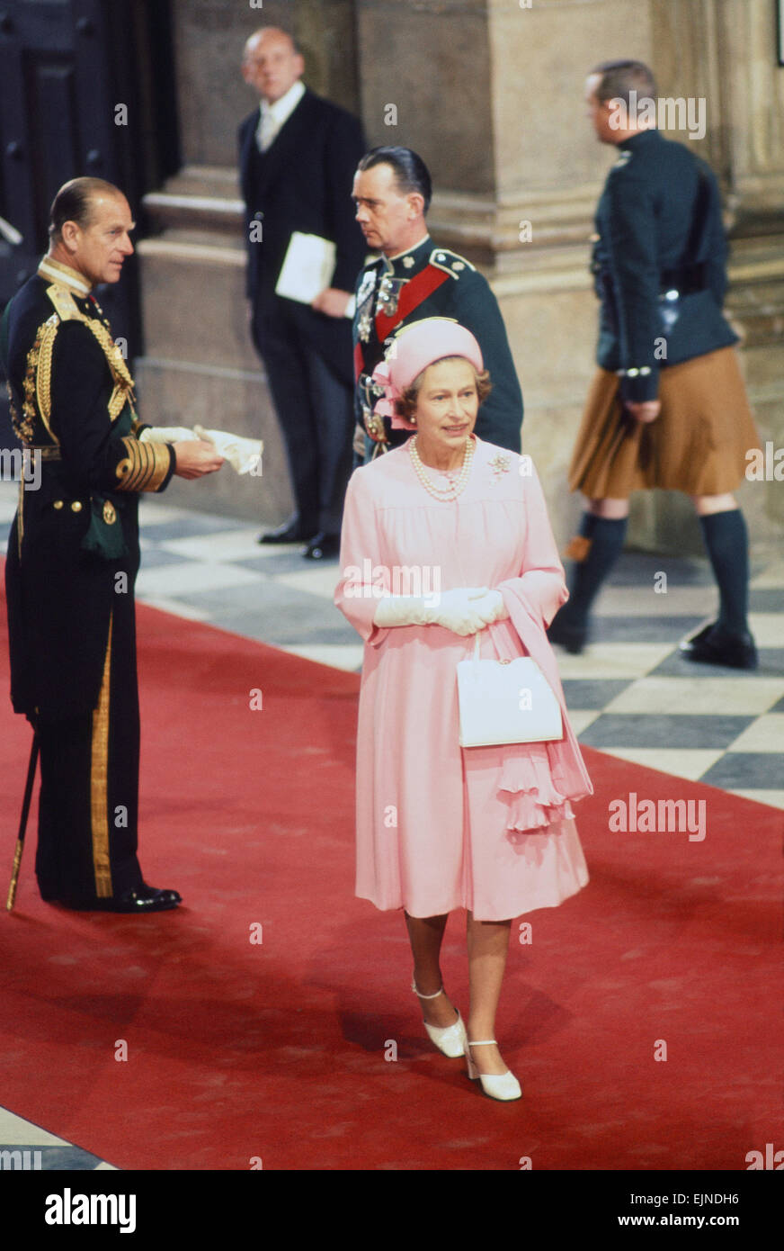 Queen Elizabeth II & Prince Philip arrive at St Pauls Cathedral, for Thanksgiving service, to celebrate HRH Silver Jubilee, Tuesday 7th June 1977. Stock Photo