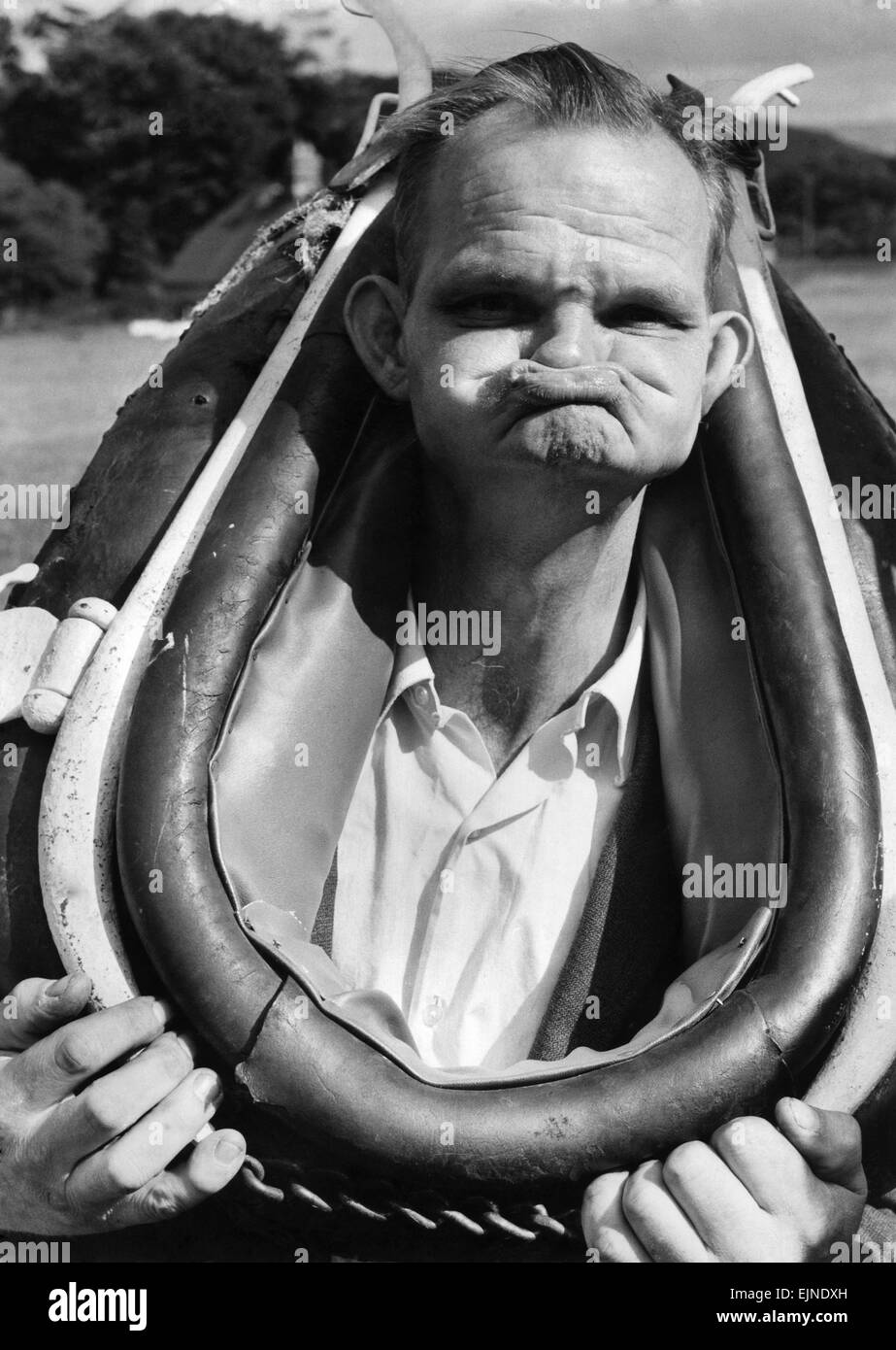 Competitor in the World Gurning Competition held at the Egremont Crab Fair. 27th July 1970 Stock Photo