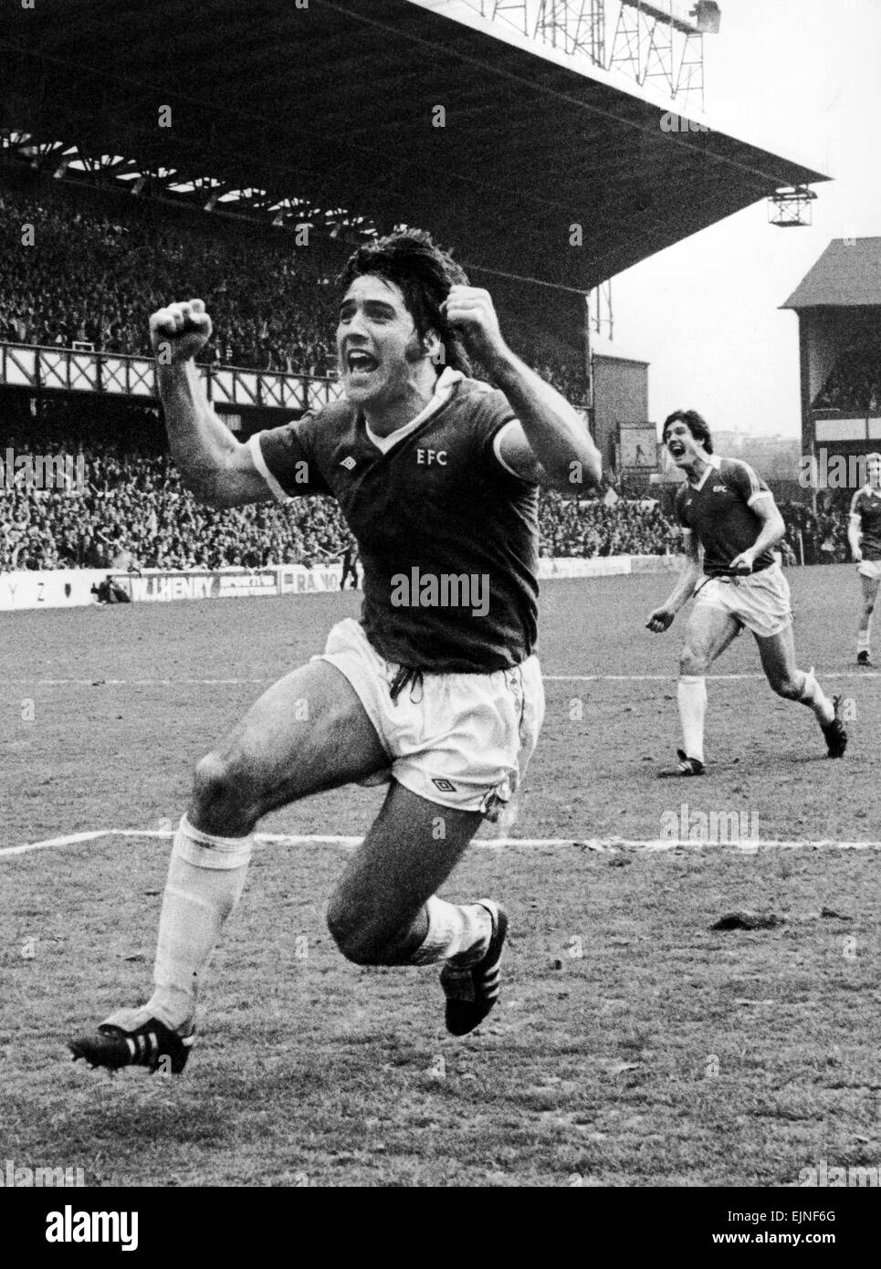 Everton forward Bob Latchford celebrates after scoring his 30th goal of the season in the 6-0 win over Chelsea at Goodison Park. 29th April 1978. Stock Photo