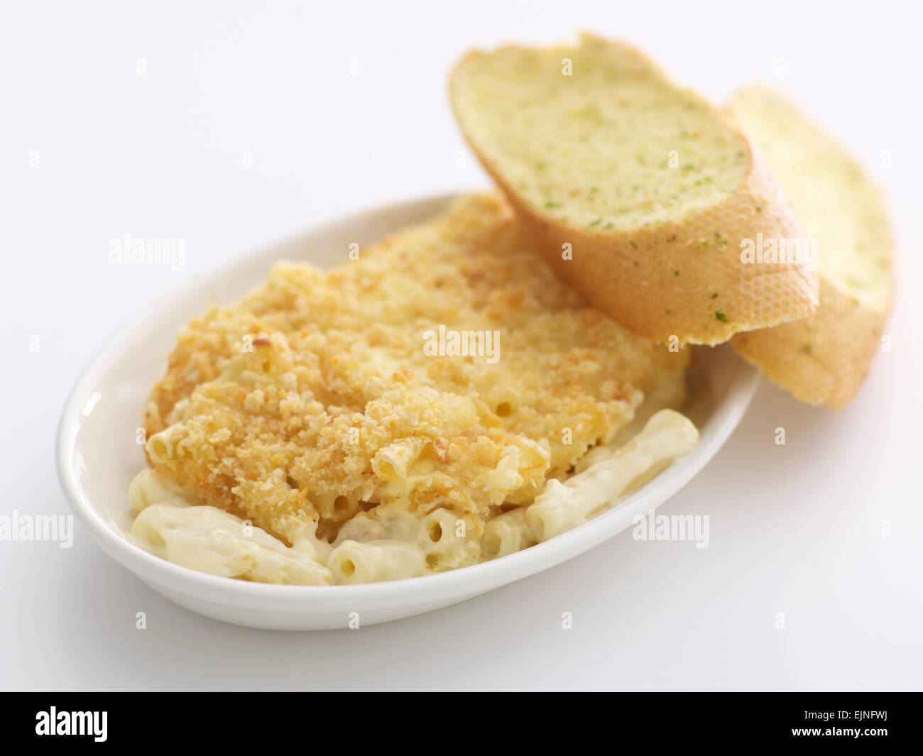 Meal of macaroni cheese and garlic bread Stock Photo Alamy