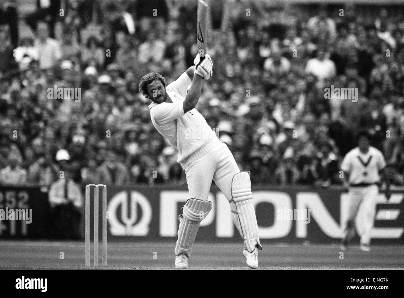 The Ashes. England v Australia 5th Test match, Day Three at Old Trafford, Manchester. England 's Ian Botham in batting action. 15th August 1981. Stock Photo