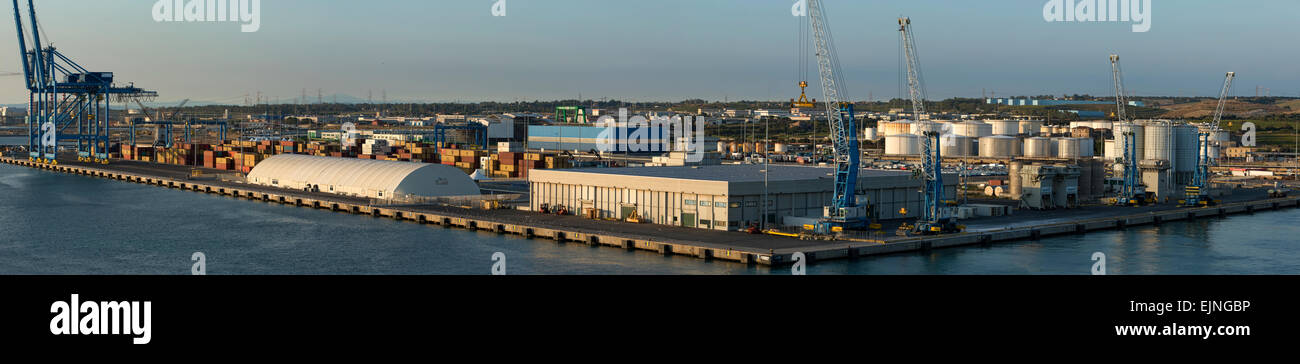 Civitavecchia cruise ship port hi-res stock photography and images - Alamy