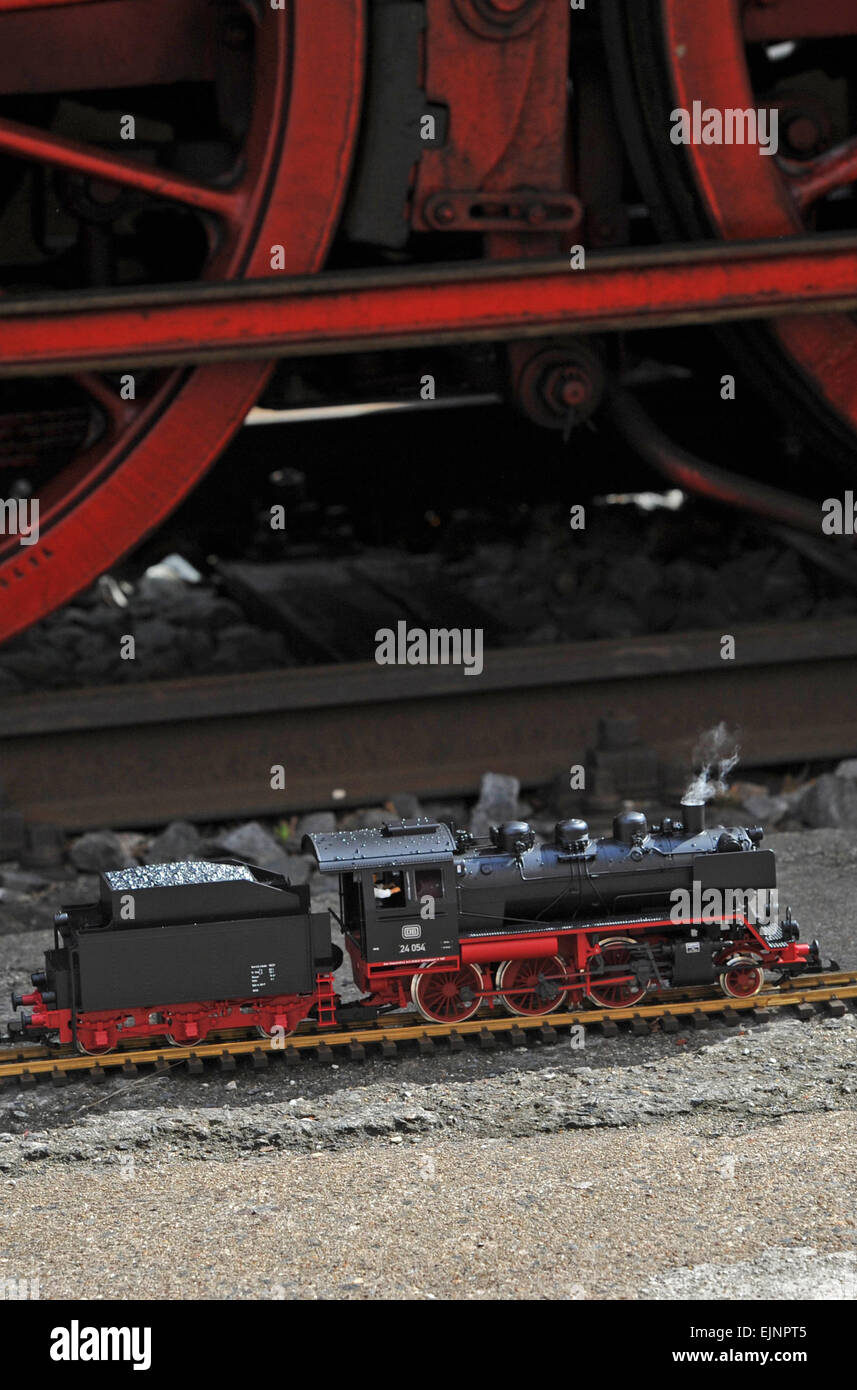 Train manufacturer hi-res stock photography and images - Page 10 - Alamy