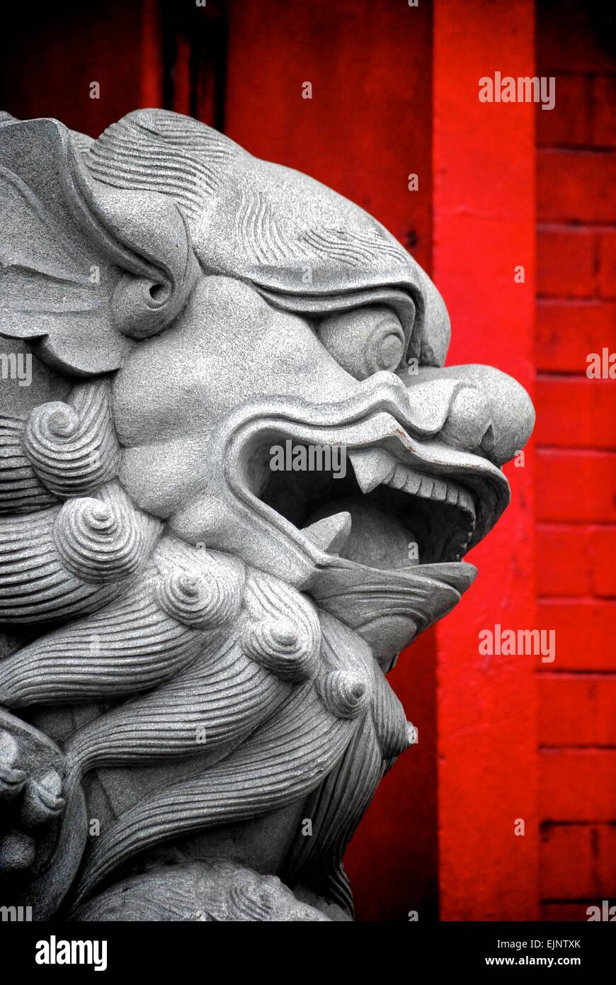 Concrete statue lion sculpture hires stock photography and images Alamy