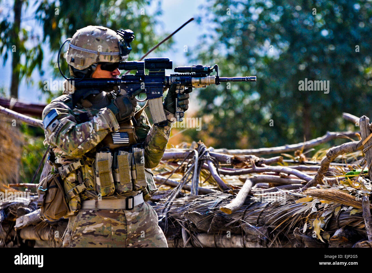 u s army staff sgt christian aleman from miami a squad leader us army squad