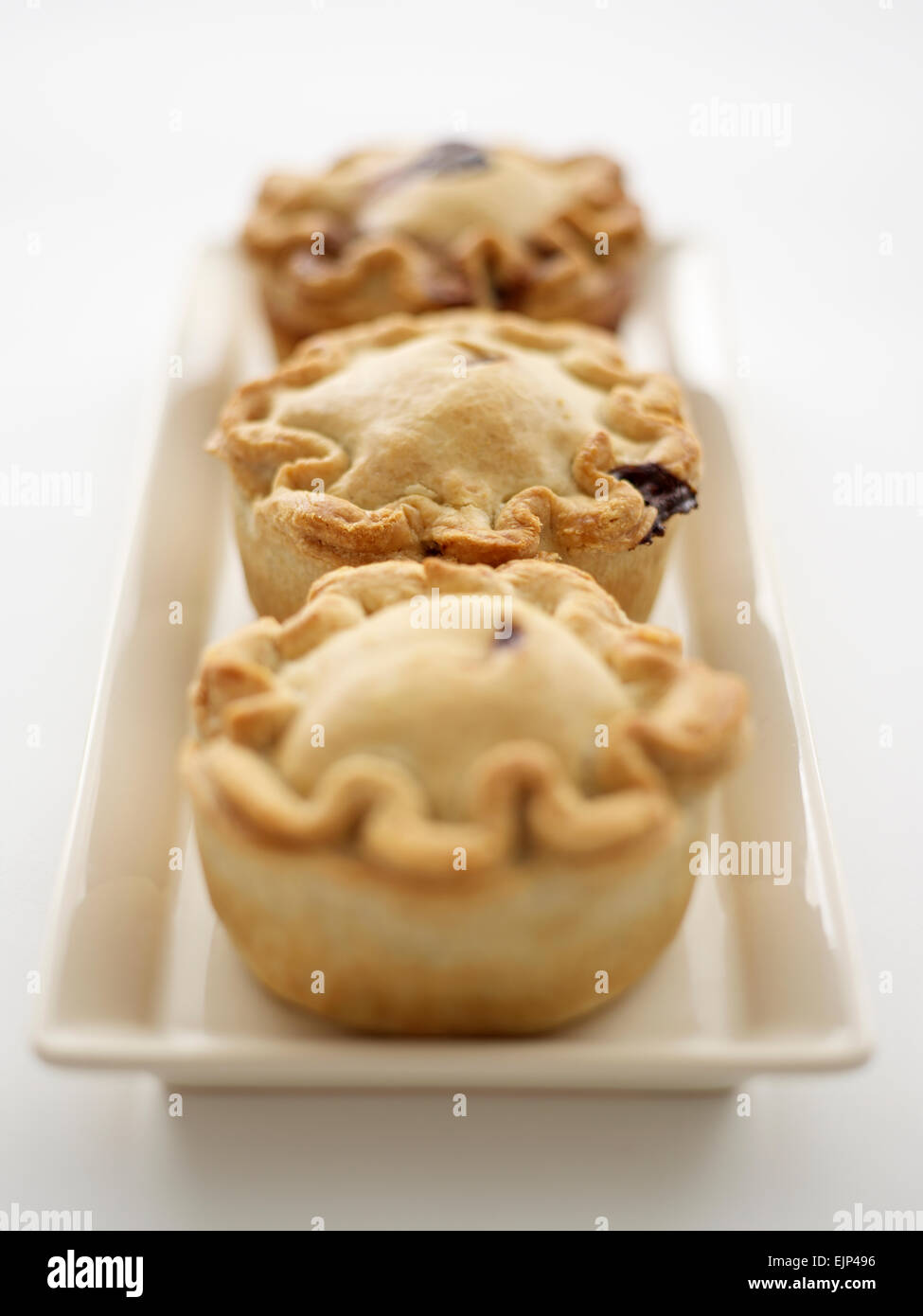 Minced beef pies hi-res stock photography and images - Alamy