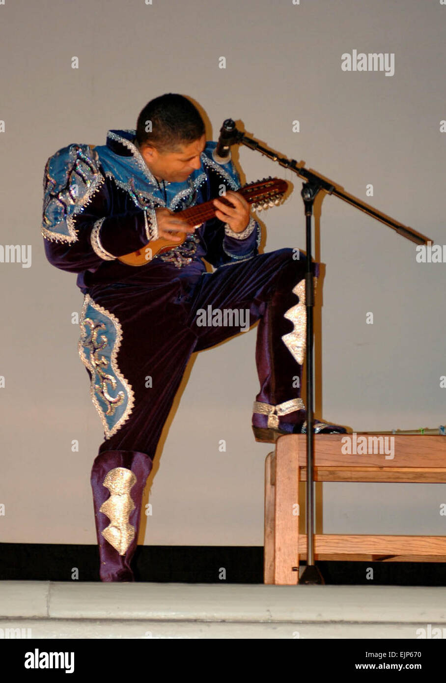 Hispanic Stringed Instrument The 25th Infantry Division's 2008 Hispanic Heritage Month Observance ...