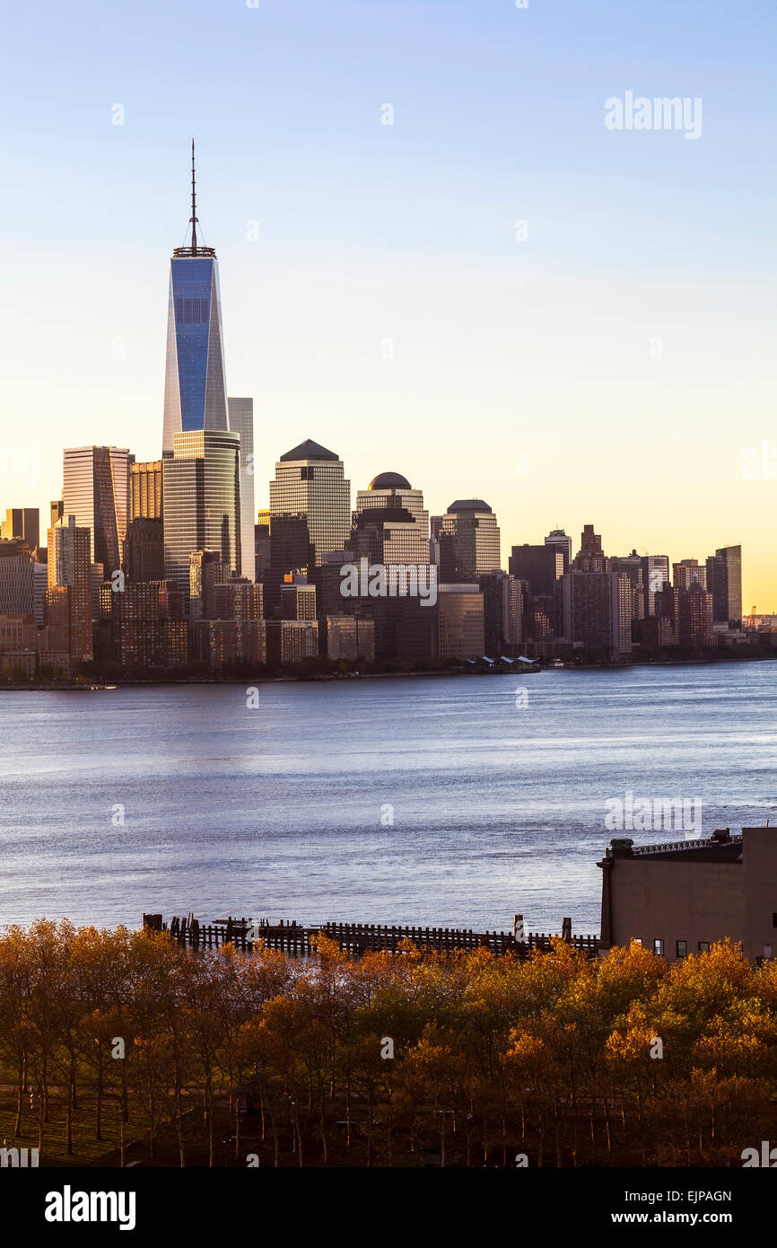 One World Trade Center and Downtown Manhattan across the Hudson River, New York, United States of America Stock Photo